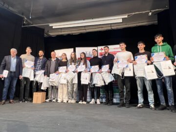 Primarul Cătălin Coman i-a premiat pe cei mai buni sportivi din municipiu și antrenorii acestora