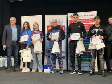 Primarul Cătălin Coman i-a premiat pe cei mai buni sportivi din municipiu și antrenorii acestora