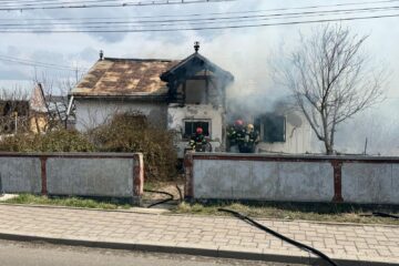 Incendiu la casa primului primar post-revoluție de la Moara