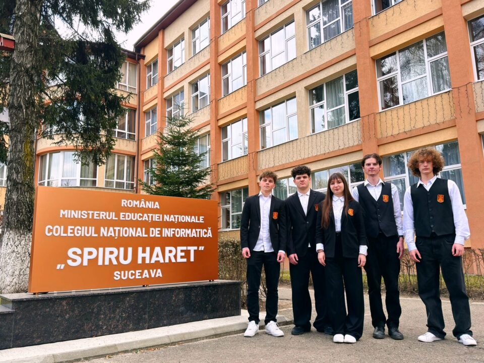 14 elevi suceveni, în cursa pentru premii la Olimpiada de limba rusă