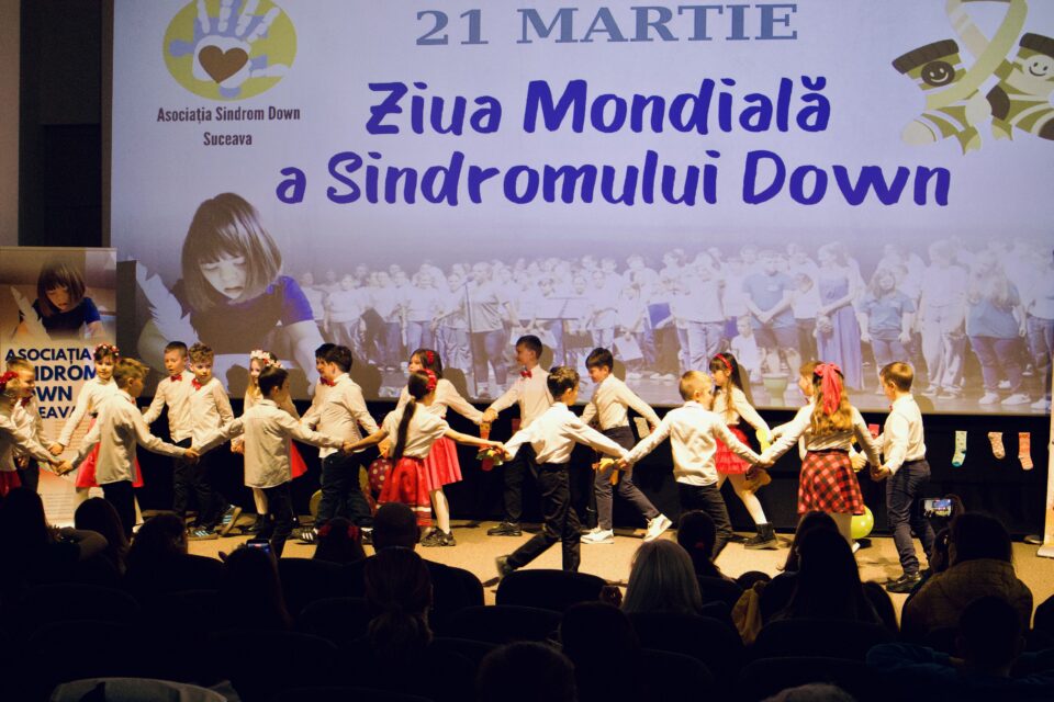 Peste 200 de persoane, prezente la evenimentul „Împreună prieteni”, organizat de Asociația Sindrom Down Suceava