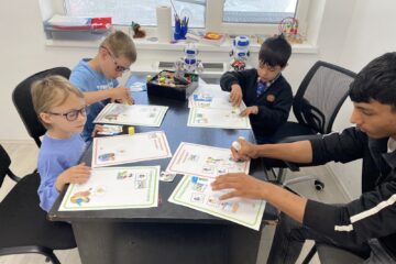 „Servicii comunitare pentru familii unite”, proiect de care beneficiază copii din Suceava, Fălticeni, Baia, Valea Moldovei și Dolhești