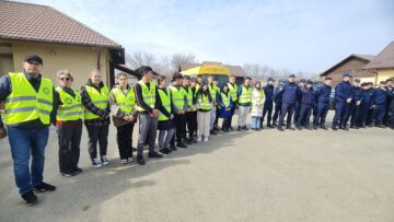 O viitoare pădure cu 2500 de arbori, plantată cu voluntari, la Ocolul Silvic Dolhasca