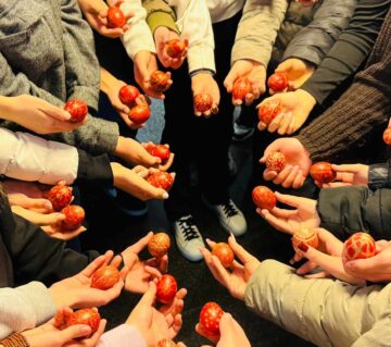 Atelierul „Festivalul Ouălor încondeiate”, ediția a IV-a, la Centrul Cultural Bucovina