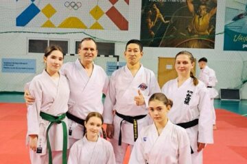 Sportivii Clubului Bushido Gura Humorului s-au perfecționat la un seminar internațional de karate