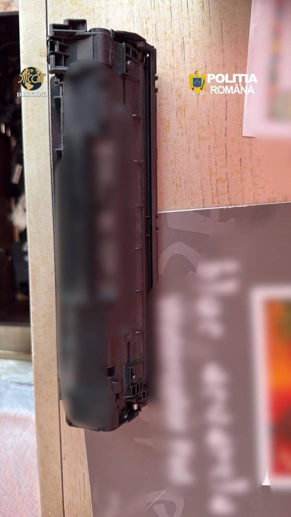 Fabrică de bani în județul Suceava. 1,2 milioane de euro falși, ridicați de procurorii de la DIICOT