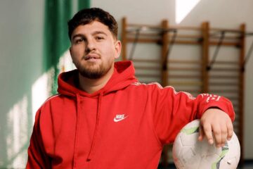 „Rulota satului”: Cum a reușit un student de etnie romă, de la universitatea din Suceava, să creeze locuri de muncă la Drăgoiești