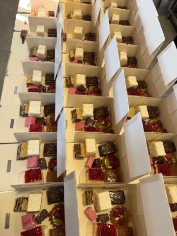 Esther Cakes: deserturi rafinate pentru cele mai importante evenimente