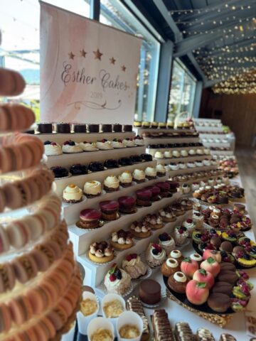 Esther Cakes: deserturi rafinate pentru cele mai importante evenimente