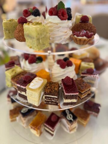 Esther Cakes: deserturi rafinate pentru cele mai importante evenimente