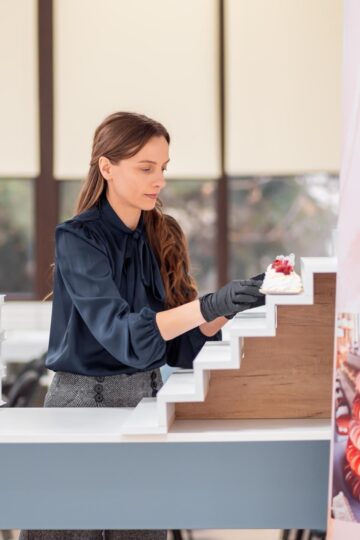 Esther Cakes: deserturi rafinate pentru cele mai importante evenimente