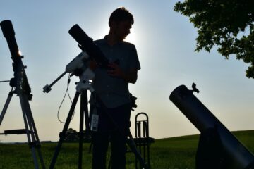 Elevi din Suceava, în cursa pentru performanță în astronomie și astrofizică