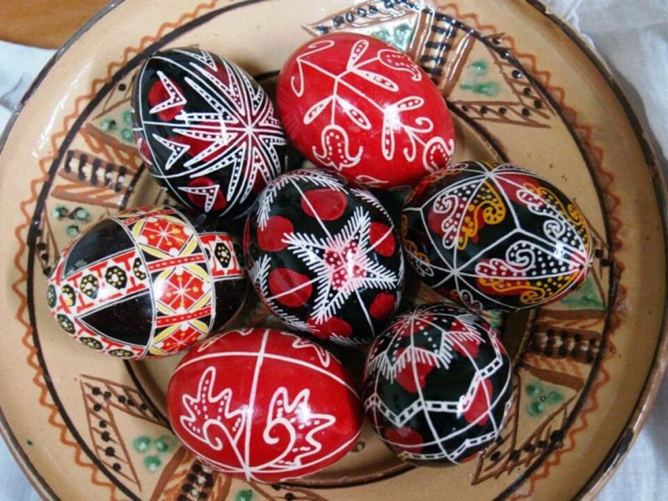 Festivalul Național al Ouălor Încondeiate, ediția a XXI-a, la Ciocănești Festivalul Național al Ouălor Încondeiate, ediția a XXI-a, la Ciocănești