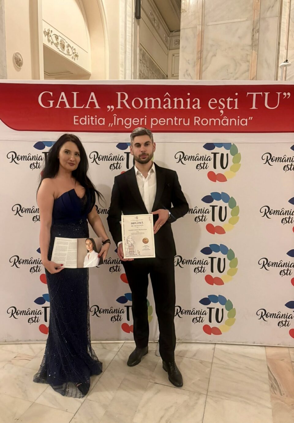 Diplomă de Excelență pentru Ansamblul Folcloric „Suflet Bucovinean”, la Gala Națională „România ești Tu”