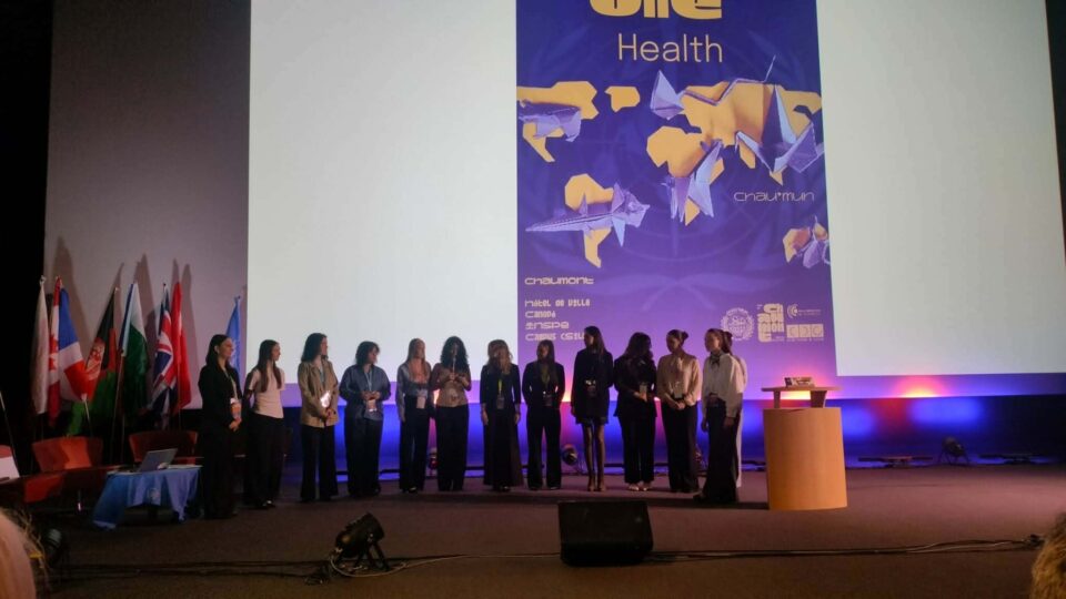 Șase elevi din cadrul Alianţei Franceze din Suceava participă la un concurs de dezbateri în Franța