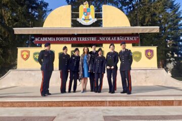 Elevii Colegiului Militar, premiați la competiția de planuri de afaceri de la Sibiu