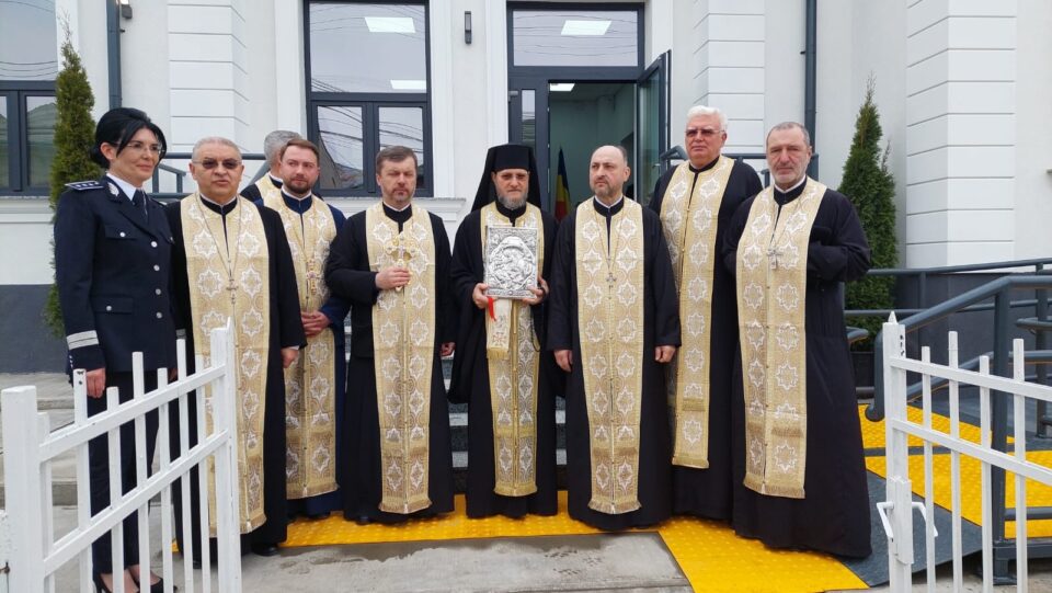 Ceremonia religioasă de sfințire a fost oficiată de PS Damaschin Dorneanul