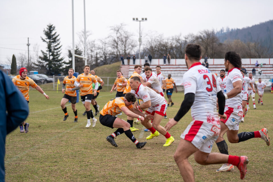 Humorenii au debutat în Liga Națională în fața unei tribune pline și a unui adversar redutabil