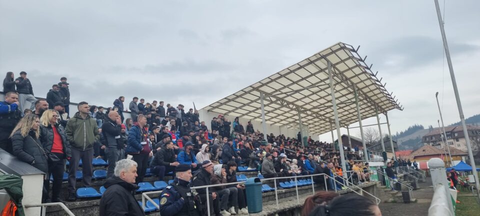 Humorenii au debutat în Liga Națională în fața unei tribune pline și a unui adversar redutabil
