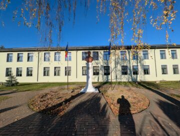 Specializări cerute pe piața muncii, la Liceul „Ion Nistor” Vicovu de Sus. Coafor stilist și comerț, printre noutăți