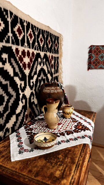 Ciocănești: Tradiția ouălor încondeiate, completată de inaugurarea a opt case restaurate, vechi de peste un secol