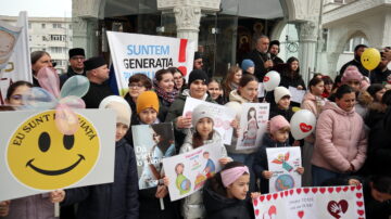 Marșul pentru viață la Fălticeni – mărturie a credinței și responsabilității comunitare