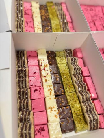 Comandă bunătăți pentru Paște de la Esther Cakes: babka, cozonac, pască și deserturi savuroase