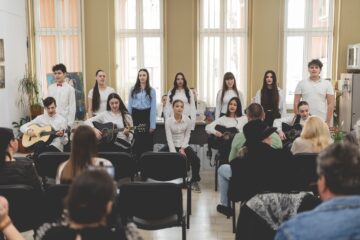 Laureații celei de-a XVII-a ediții a Festivalului Județean de Poezie „Nichita în luna lui marte”, desfășurat la Vatra Dornei