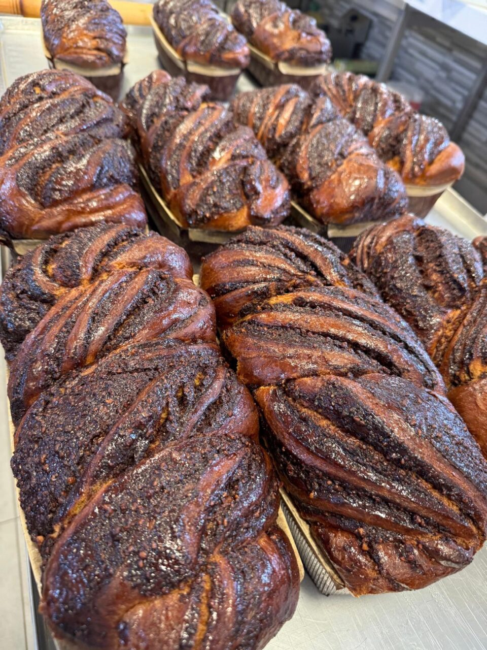 Comandă bunătăți pentru Paște de la Esther Cakes: babka, cozonac, pască și deserturi savuroase