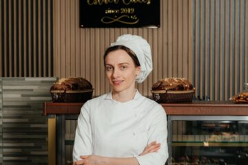 Comandă bunătăți pentru Paște de la Esther Cakes: babka, cozonac, pască și deserturi savuroase Comandă bunătăți pentru Paște de la Esther Cakes: babka, cozonac, pască și deserturi savuroase