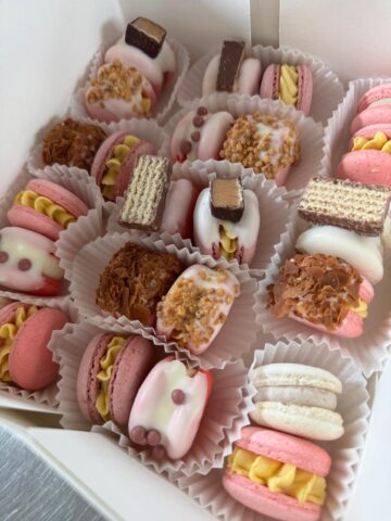 Comandă bunătăți pentru Paște de la Esther Cakes: babka, cozonac, pască și deserturi savuroase