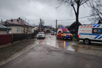 Două tinere, lovite pe trotuar de o mașină scăpată de sub control de un șofer băut