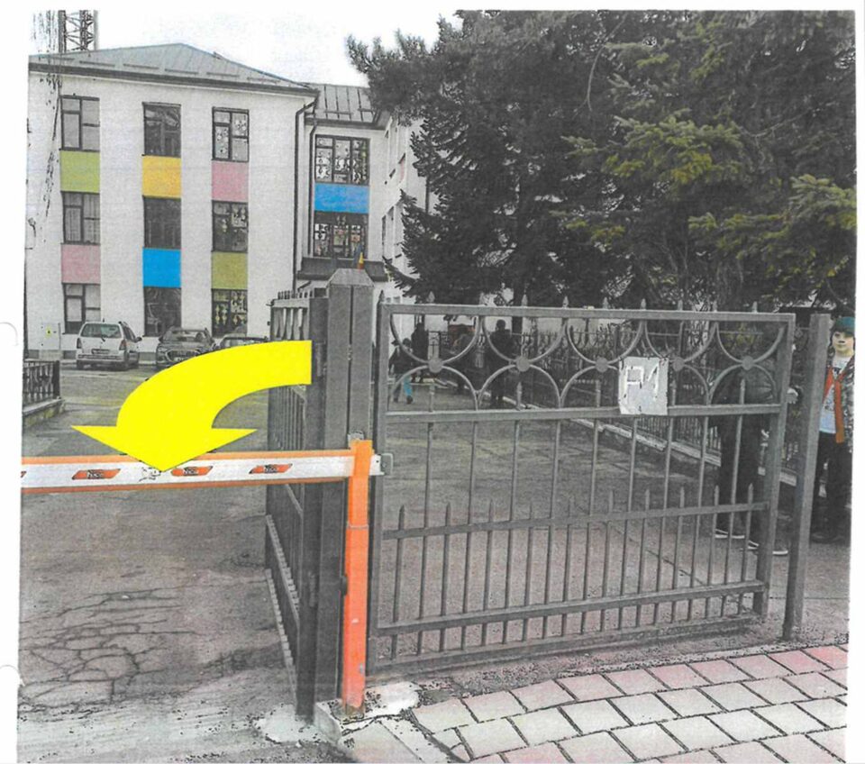 Străpungere rutieră prin curtea Școlii Gimnaziale Nr. 3, propusă pentru descongestionarea traficului de pe strada Mărășești