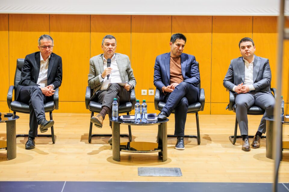 Liderul PSD Suceava, Gheorghe Șoldan, consideră că direcția actualului Guvern este greșită, motiv pentru care trebuie făcută o schimbare Liderul PSD Suceava, Gheorghe Șoldan, consideră că direcția actualului Guvern este greșită, motiv pentru care trebuie făcută o schimbare