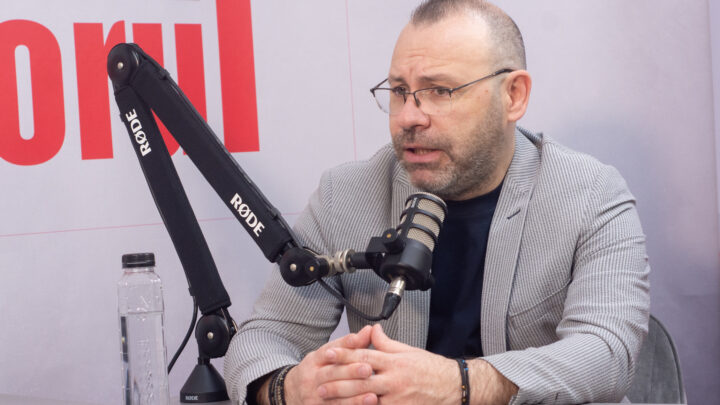 A predat sport, muzică și religie. Astăzi conduce învățământul din Suceava – Ciprian Anton