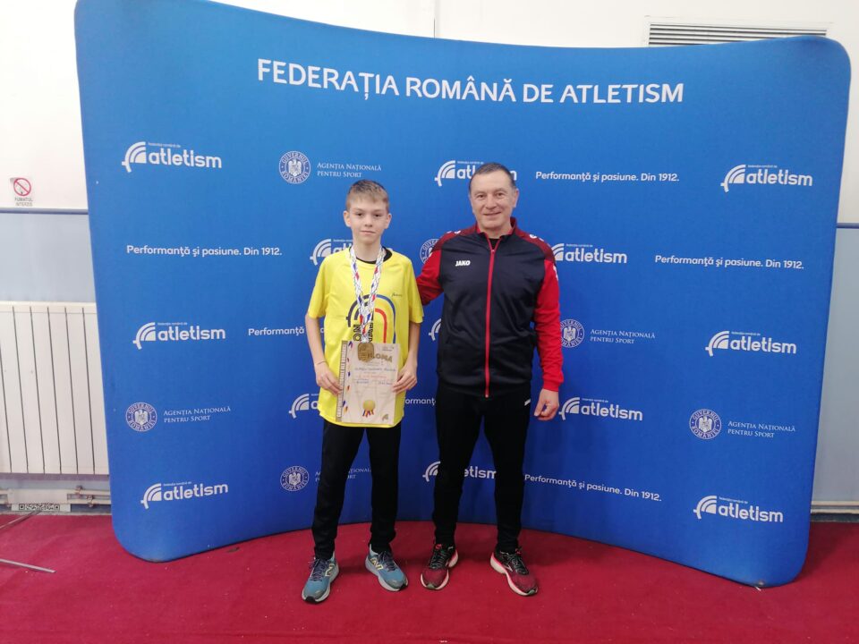 Eusebiu Prisacă alături de antrenorul Alin Findanis Eusebiu Prisacă alături de antrenorul Alin Findanis