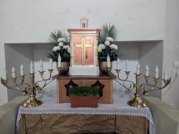 Liturghia Învieri, sâmbătă, la Biserica Romano-Catolică „Sfântul Ioan Nepomuk” din Suceava