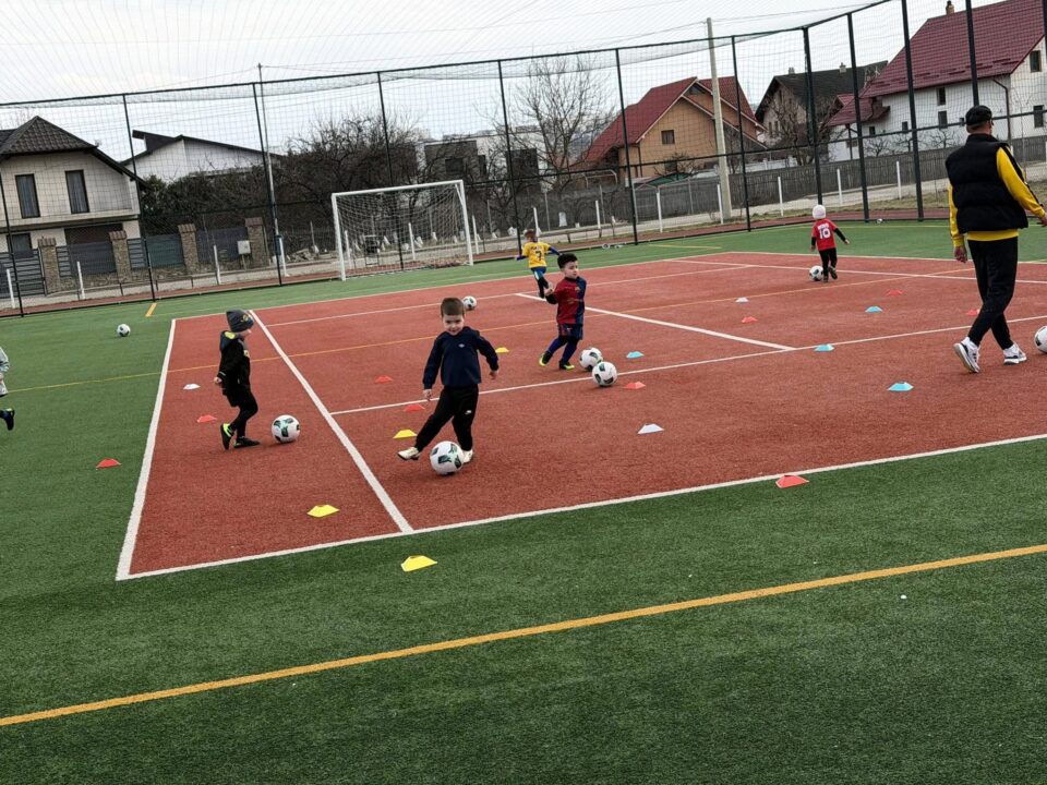 Clubul de fotbal Young Stars a realizat un parteneriat cu Primăria Șcheia