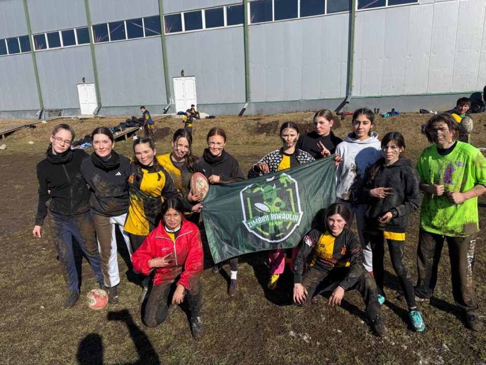 Județul Suceava are în premieră o echipă de rugby feminin: ”Am mai multe fete la rugby, parcă sunt mai bătăioase”