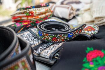 Nicolae Robu la deschiderea Târgului de Paști de la Suceava: „Astfel de inițiative ne reamintesc cât de importante sunt rădăcinile noastre și cât de frumos este să le păstrăm vii”