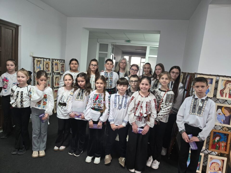 Expoziția „Icoana – fereastră spre Lumină”, la sediul Inspectoratului Școlar Județean Suceava