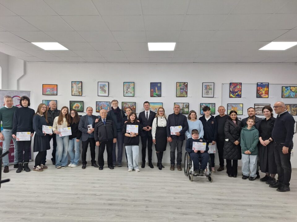 O incursiune vizuală în diversitatea culturală și simbolică a Europei, la Galeria de artă „Zamca”