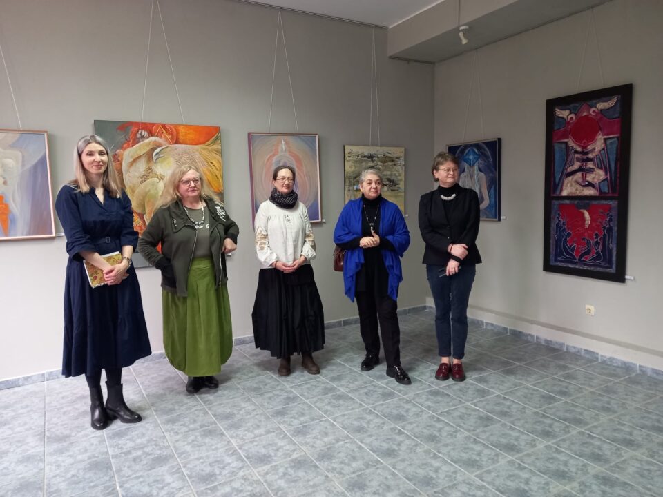 Raluca Schipor Baban: „ oferă un sens și o semnificație viziunii artistice individuale, o devoalare a conceptelor estetice colective”