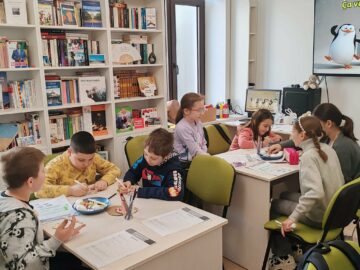 Atelier creativ și interactiv de Paște pentru copii, la sediul Alianţei Franceze din Suceava