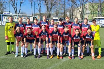 Fotbalistele de la CSU Suceava defilează în Liga a III-a Fotbalistele de la CSU Suceava defilează în Liga a III-a