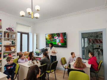Atelier creativ și interactiv de Paște pentru copii, la sediul Alianţei Franceze din Suceava