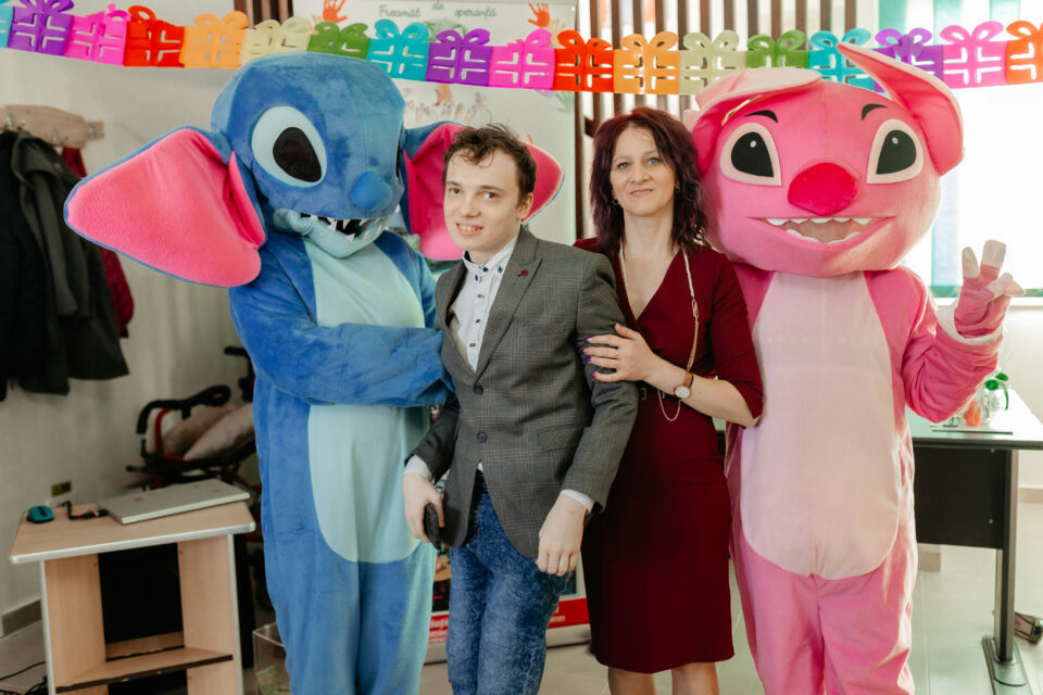 Asociația „Freamăt de speranță” a organizat a XIII-a ediție a evenimentului caritabil „Târgul de Vise al Iepurașului”