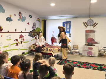 Părinții au fost actori pentru preșcolarii Grădiniței „Așchiuță” Suceava