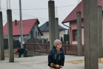 Solidaritate pentru familia Brânză din Putna: împreună putem ridica din nou „acasă” Solidaritate pentru familia Brânză din Putna: împreună putem ridica din nou „acasă”