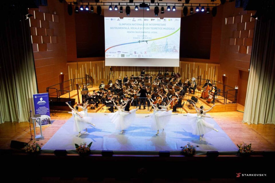 Premii pentru tinerii artiști ai Colegiului de Artă, la Olimpiada de interpretare instrumentală, vocală și studii teoretice
